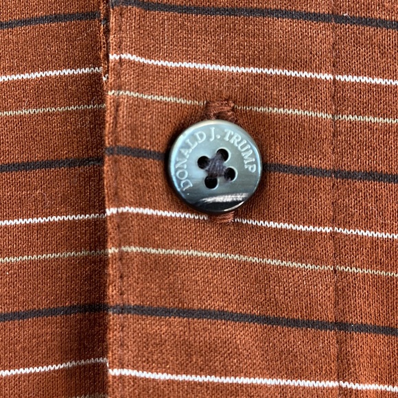 Donald Trump Golf Polo Men’s Size Small - fits more like a medium - Picture 6 of 8